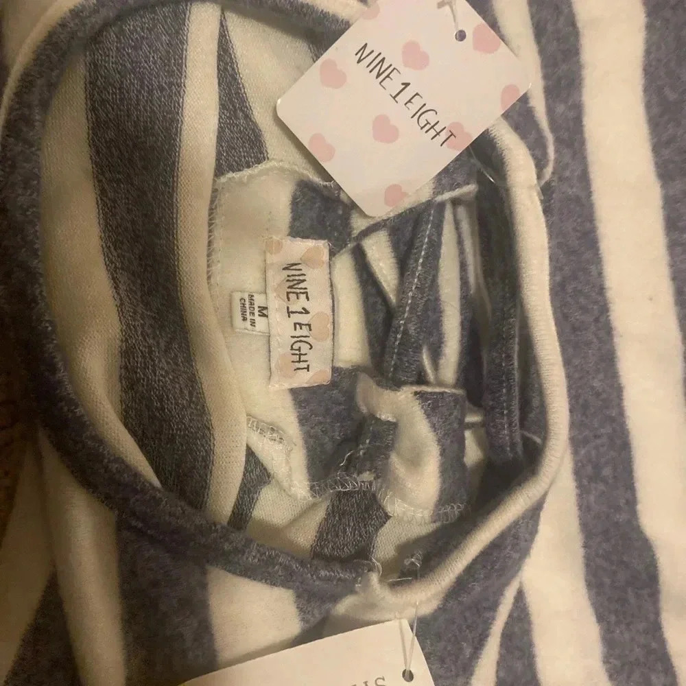 Stitch Fix Girls NWT NIne One NIght Nancy Lace-Up Back Top Navy M - Picture 5 of 9